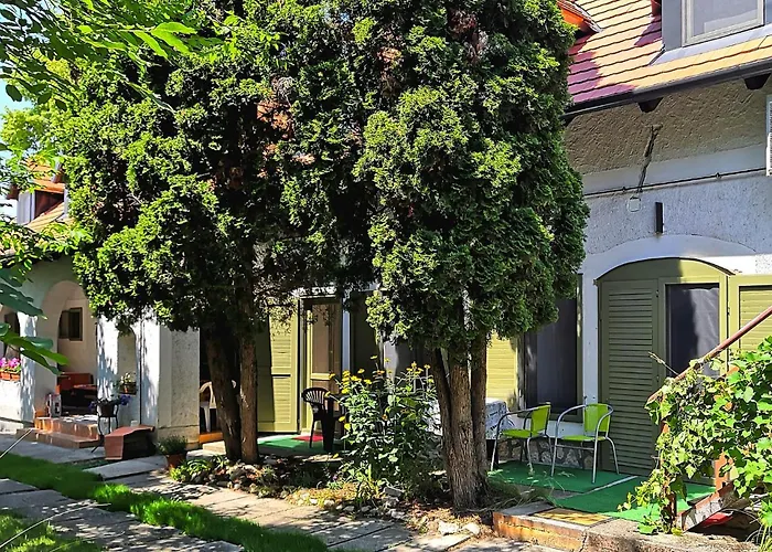 בית הארחה Elisabeth Vendeghaz בלטונודבארי