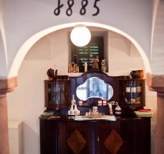 Elisabeth Vendeghaz בית הארחה